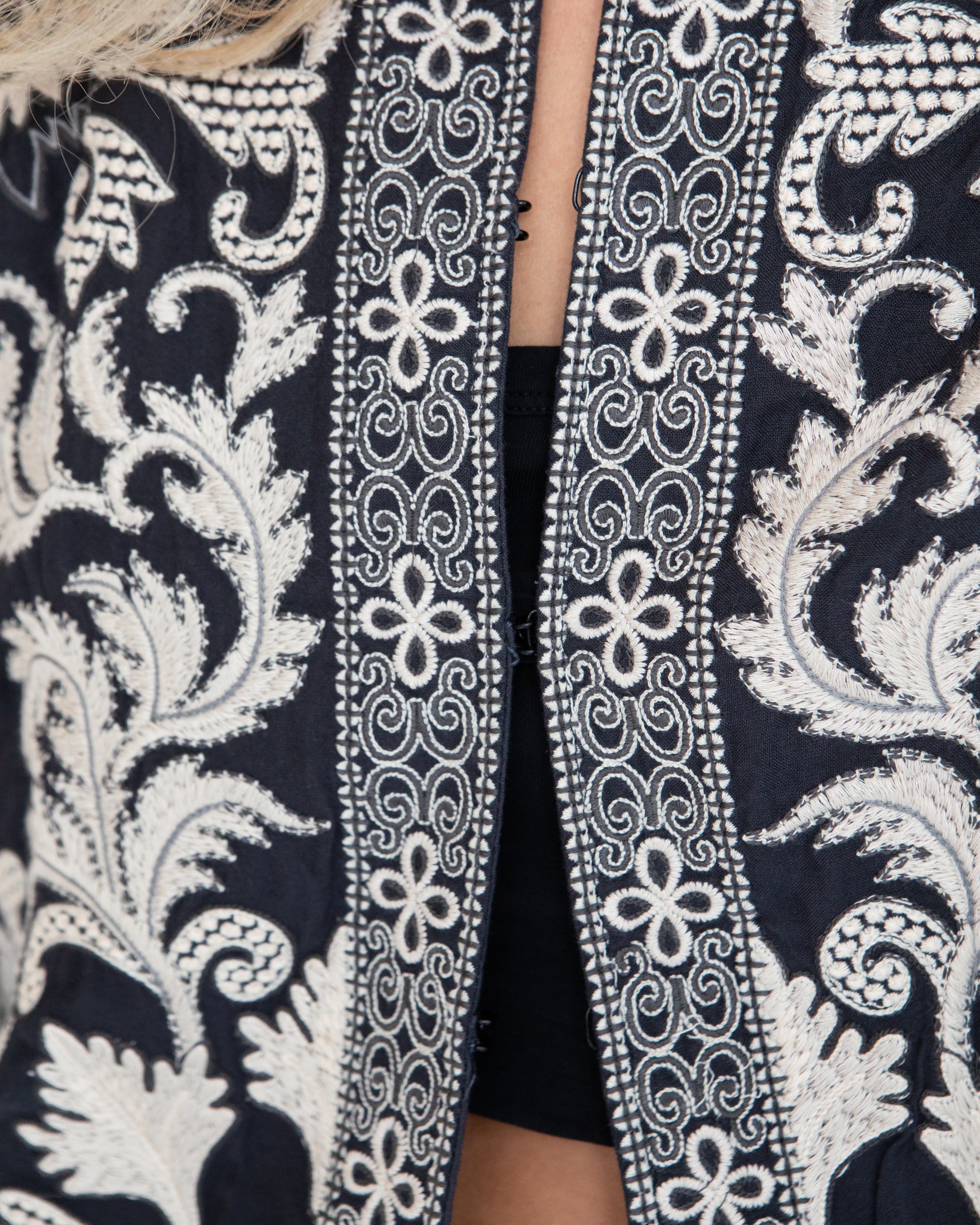 Balani jacket - Deep black