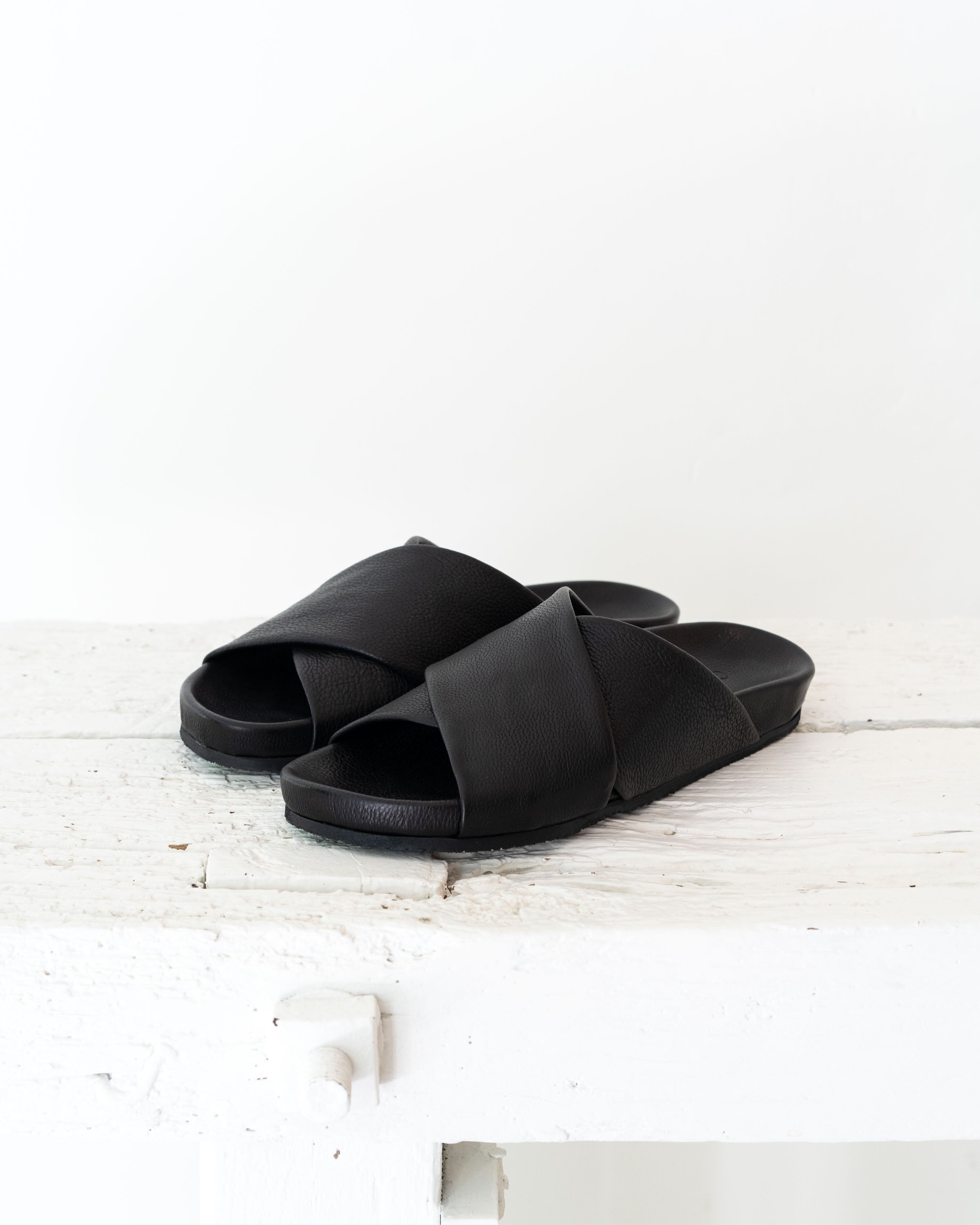 Gwen cross sandal - Leather black