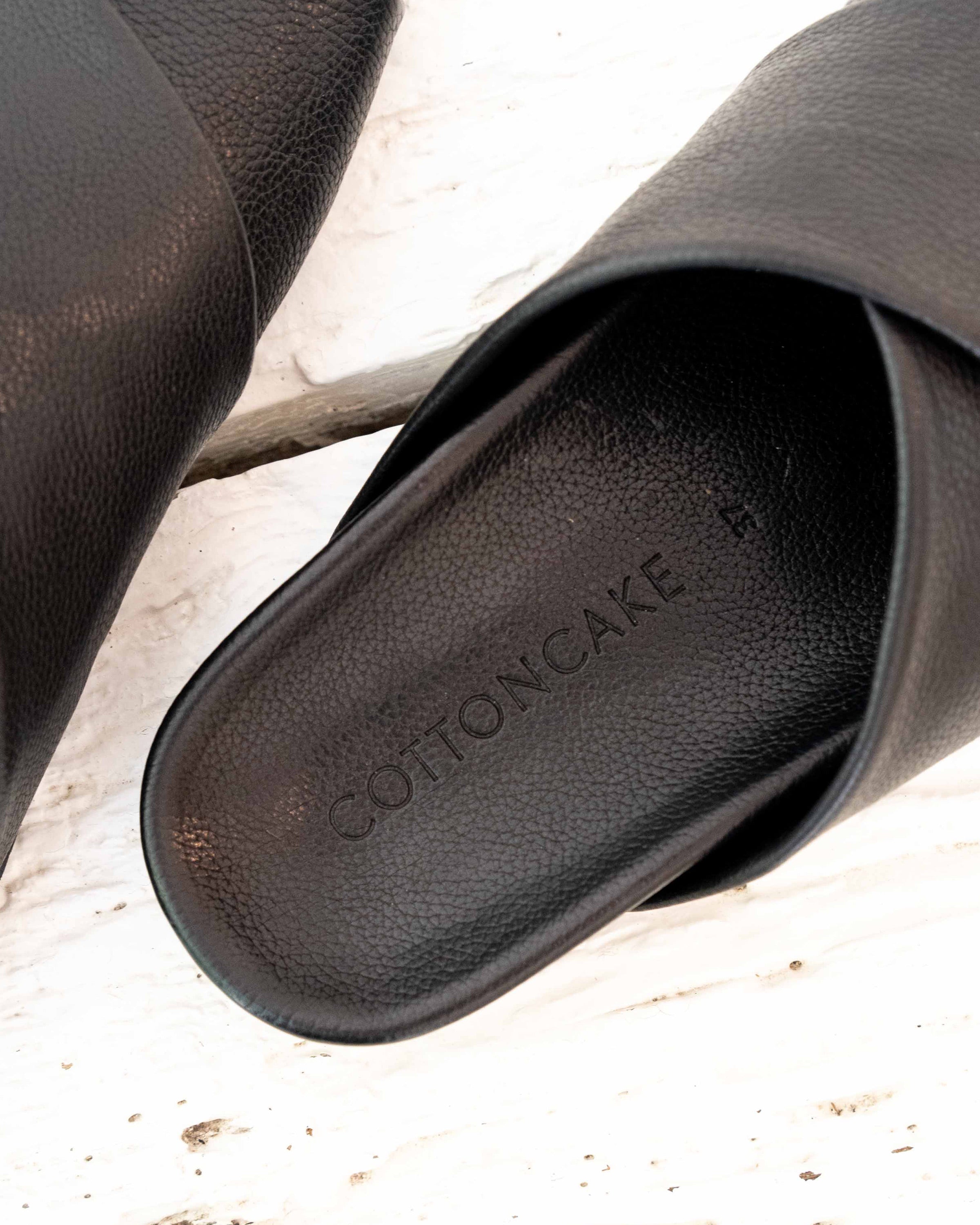 Gwen cross sandal - Leather black