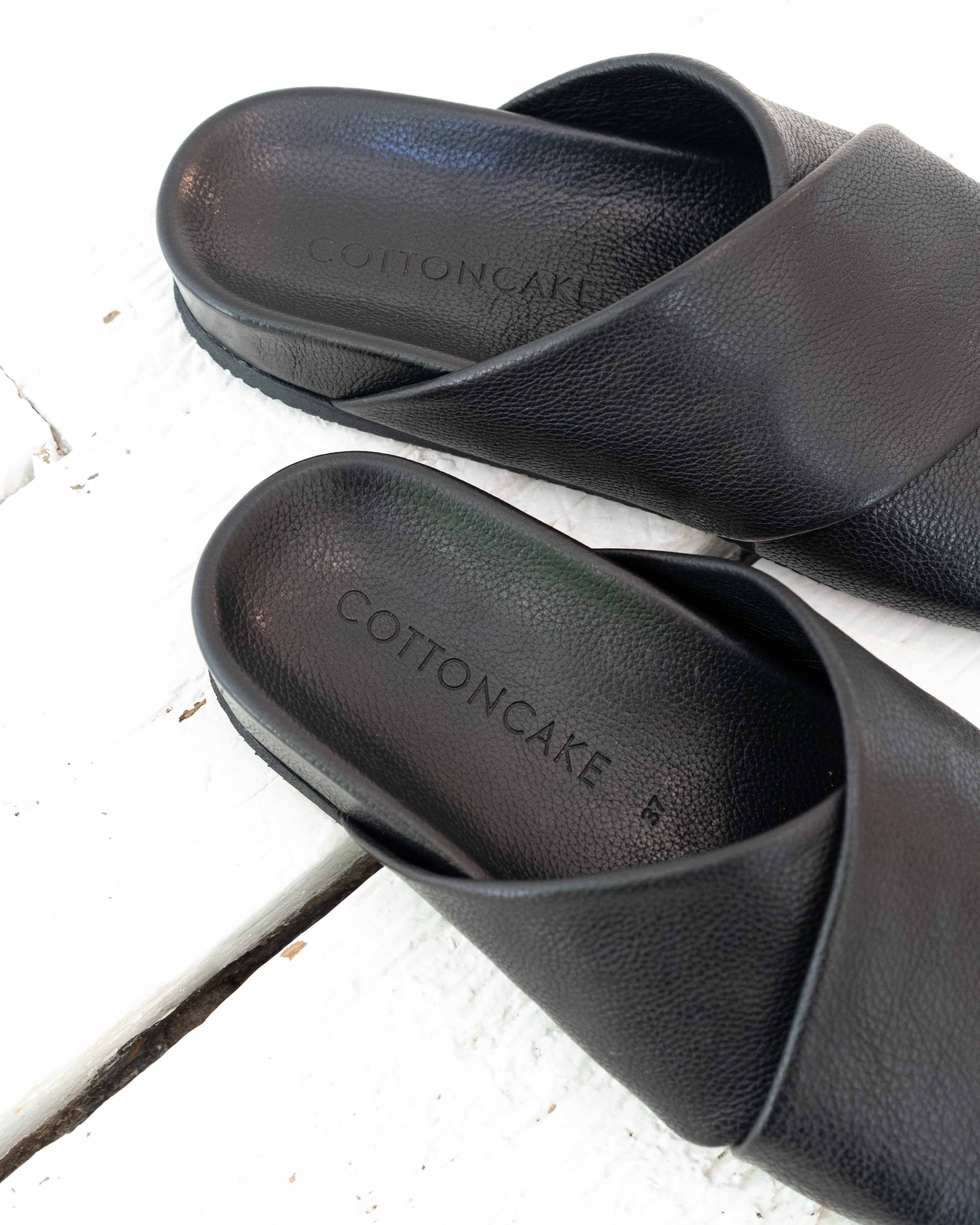 Gwen cross sandal - Leather black