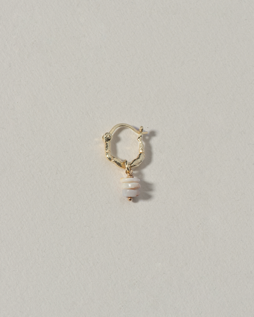 Sunny soldier white opal earring - Gold