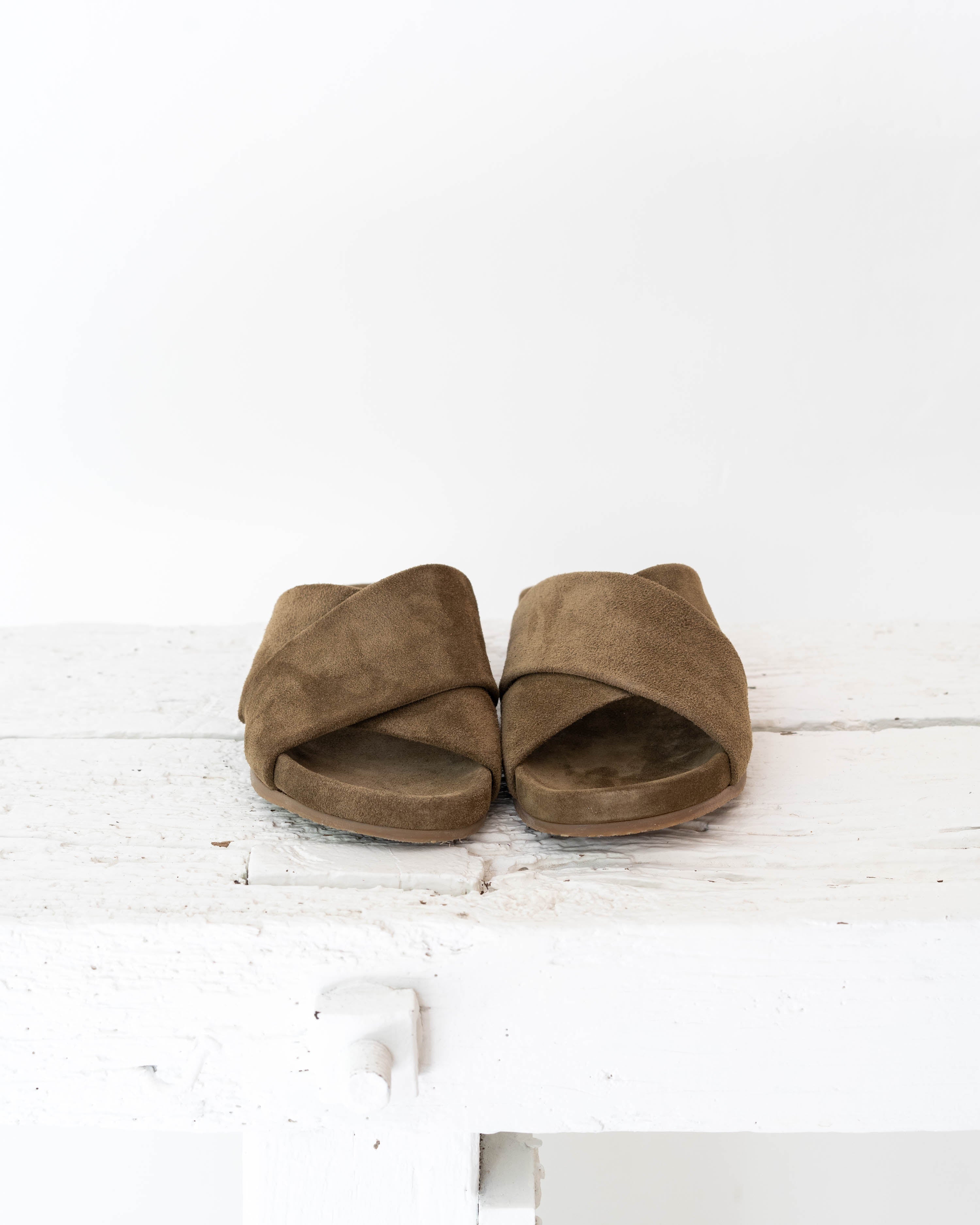 Gwen cross sandal - Suede brown