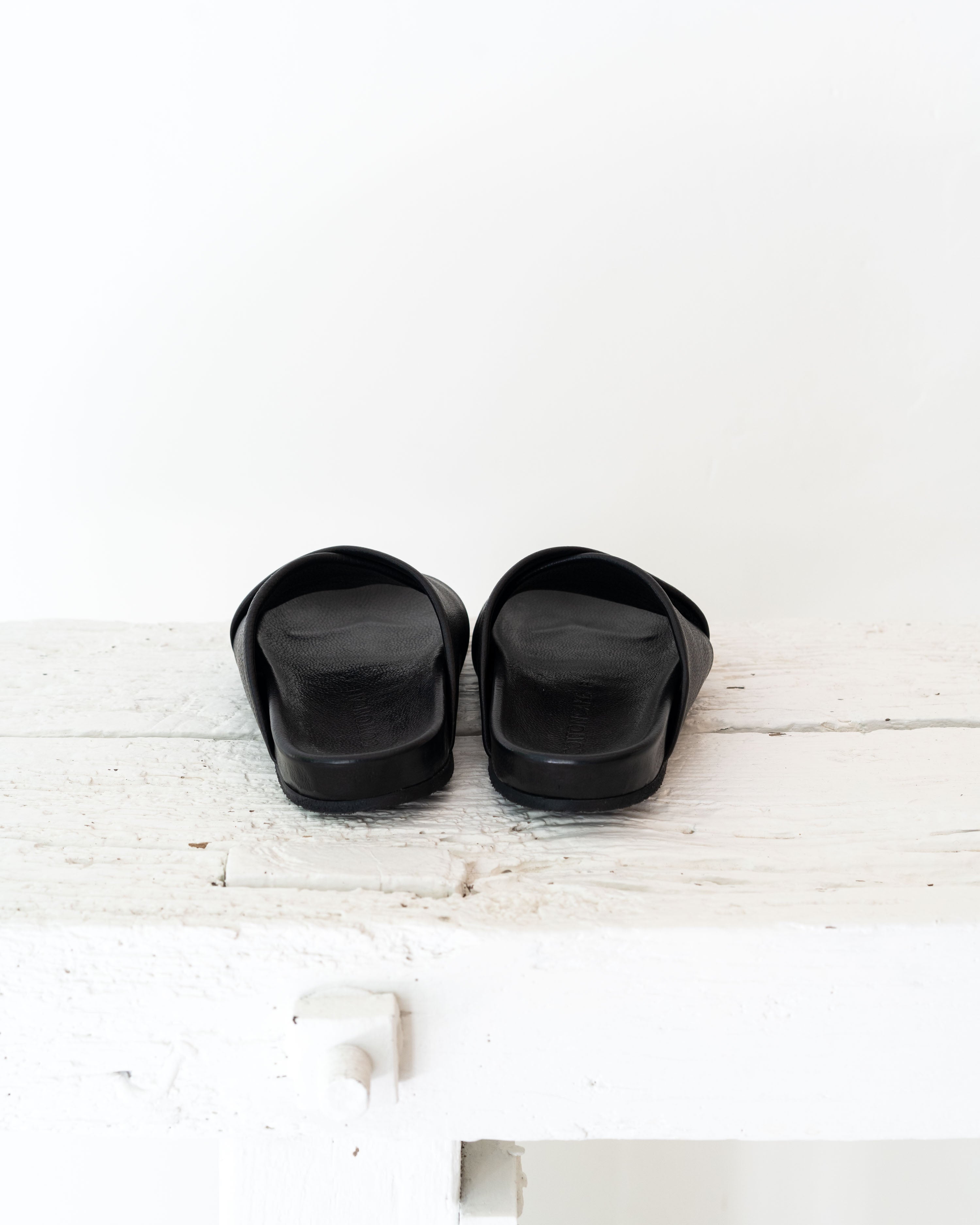 Gwen cross sandal - Leather black