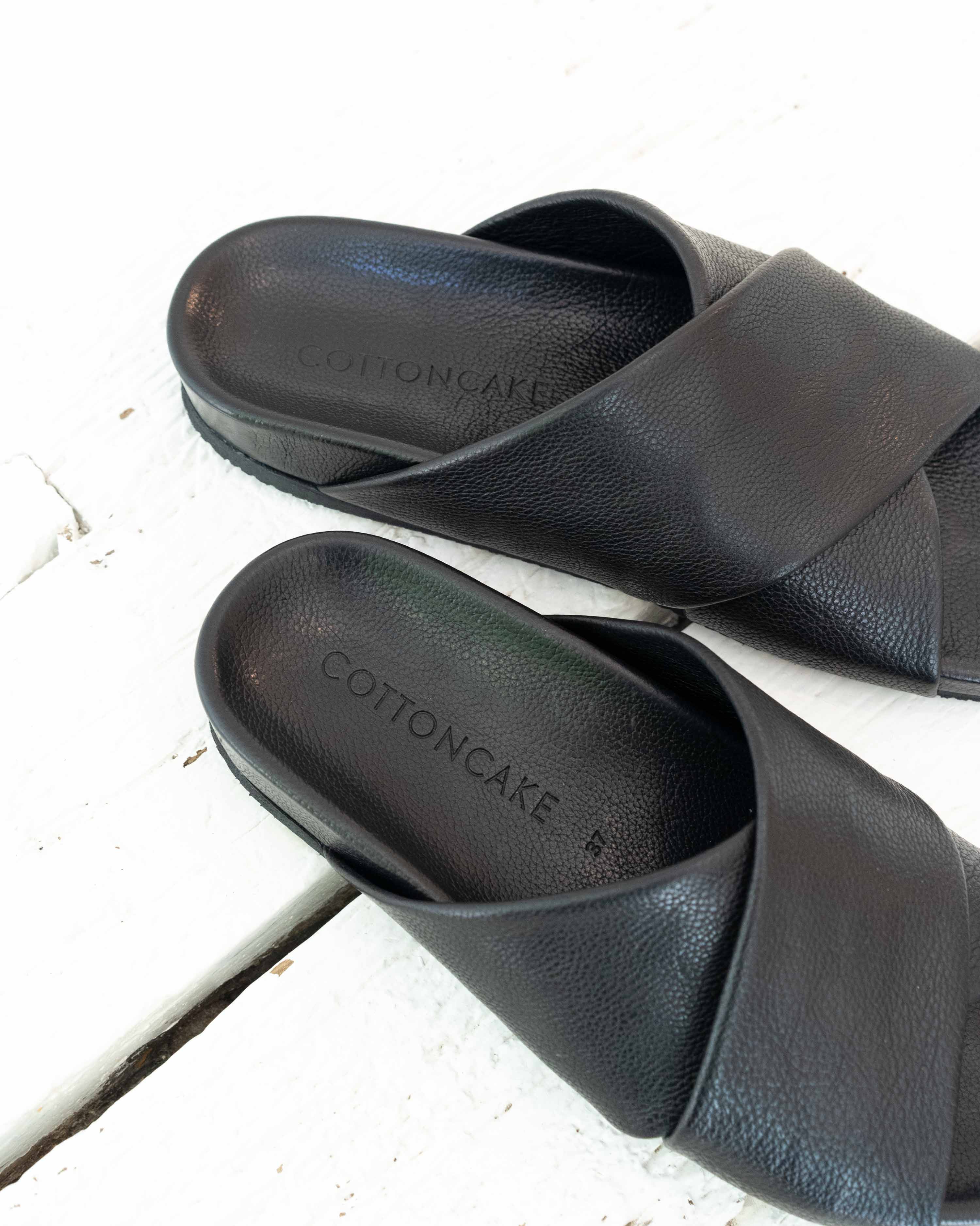Gwen cross sandal - Leather black