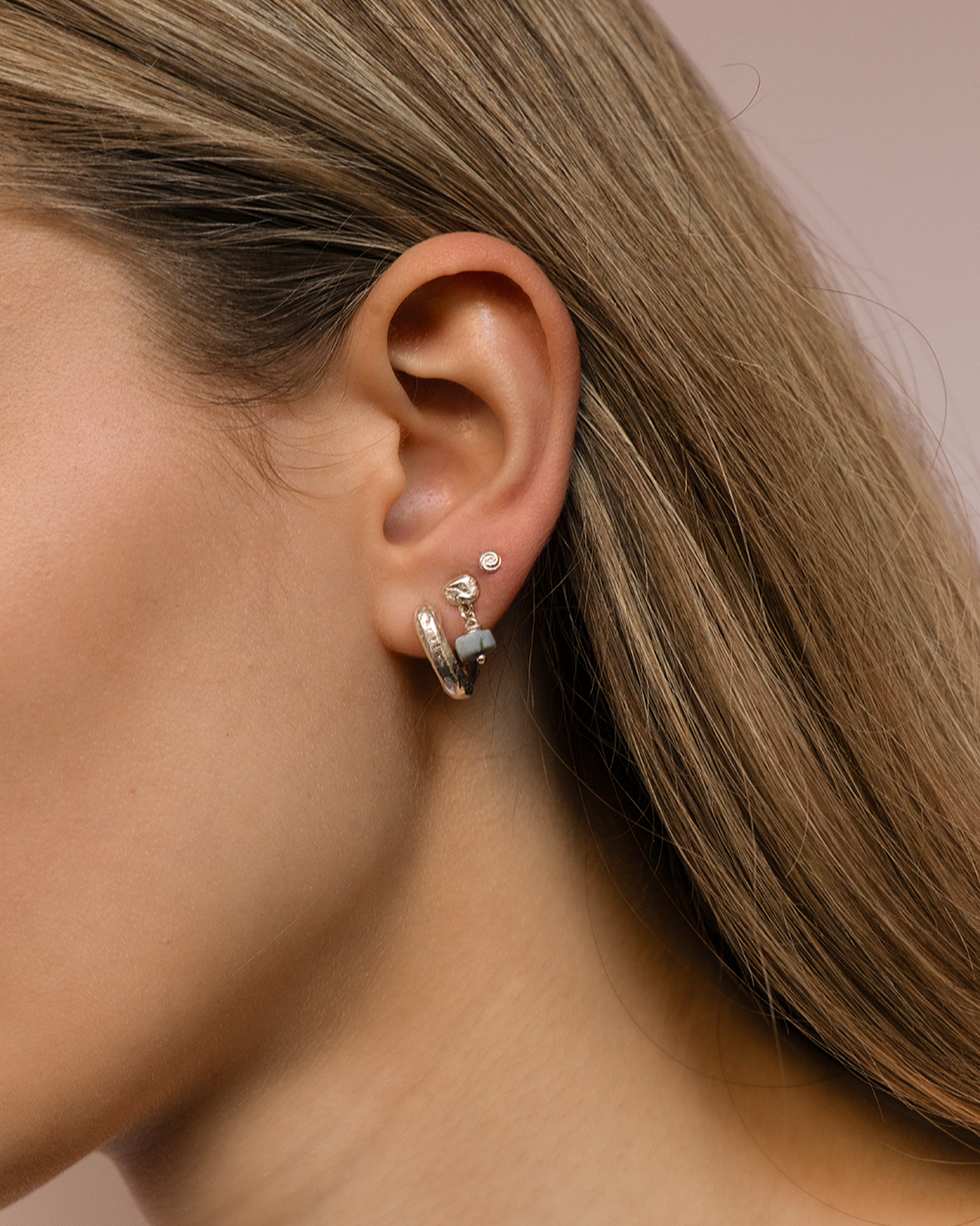 Island stud blue opal earring - Gold