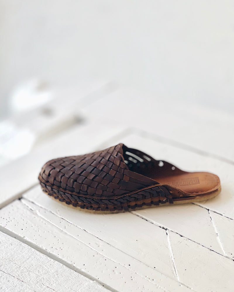 Woven Slide - Oiled leather